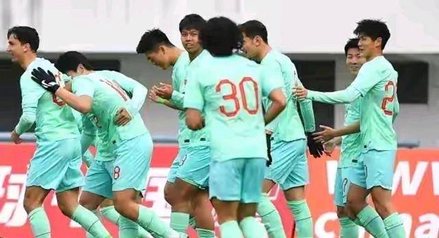 包含爵士队士气如虹，以信心取得连胜的词条